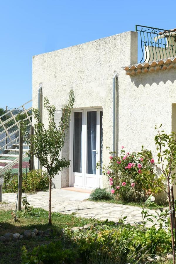 Chambre D'Hotes Du Charme Provencal Sénas Exterior photo